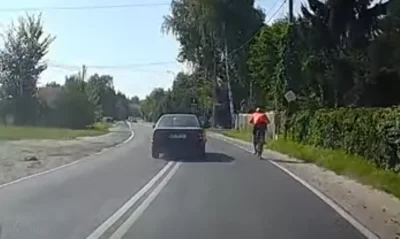 krzysiek-kornell - > będąc wyprzedzanym ciasno przez auto zjeżdża na pobocze

@PanB...