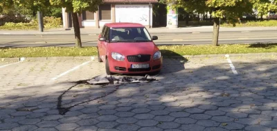 marekmarecki44 - @marekmarecki44: Mało tego podobno auto straciło cztery opony i misk...