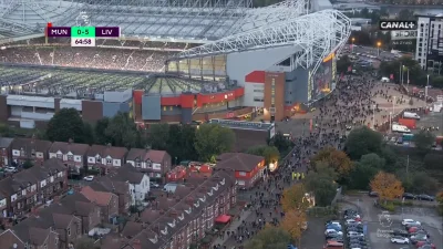 Pucha12 - piękny obrazek jak kibice opuszczają stadion po godzinie gry
#mecz #united