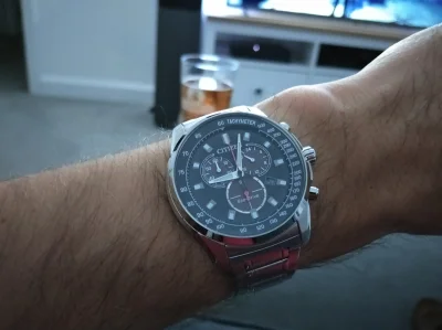 Dominik80 - @diogene: dziś założyłem pierwszy kupionyw dorosłym zyciu zegarek. Przez ...