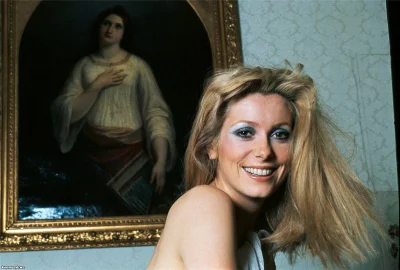 bluzaHOODIE - kiedyś też były ładne kobiety
#ladnapani #catherinedeneuve