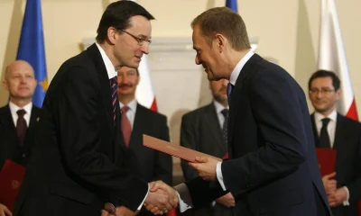 PoIand - > Morawiecki i Kaczyński ( ͡° ͜ʖ ͡°)

@glassmice: ( ͡° ͜ʖ ͡°)