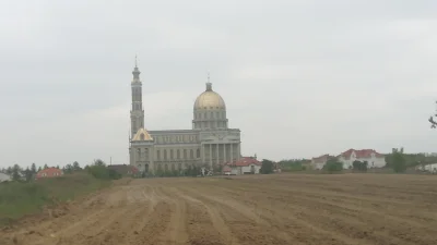 Lolenson1888 - To zdjęcie bazyliki w Licheniu jest kapitalne. Nadaje się na jakąś poc...