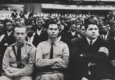 juzwos - Delegacja Amerykańskiej Partii Nazistowskiej podczas przemówienia Malcolma X...