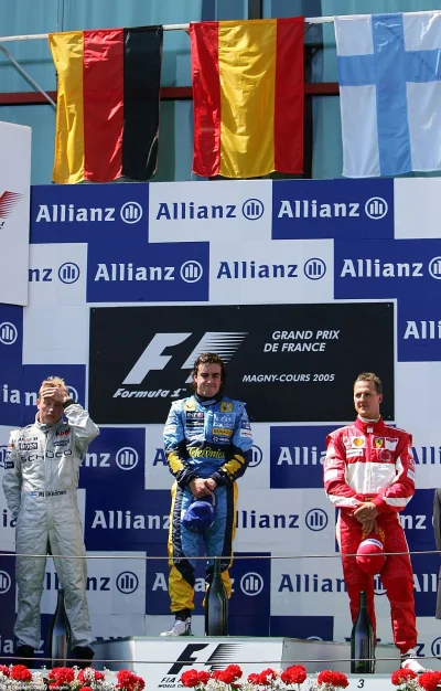 tumialemdaclogin - Wpadka organizatorów GP Francji 2005. Podczas ceremonii podium, zo...