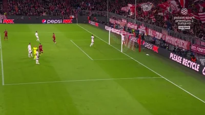 Minieri - Lewandowski z hattrickiem, Bayern - Benfica 5:2
Mirror
#golgif #mecz #gol...