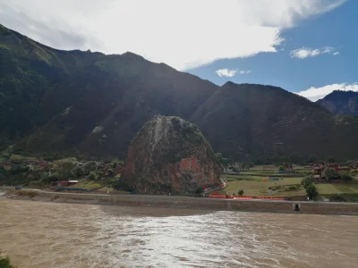 yangnuo - @yangnuo: rzeka, a po drugiej stronie Tybet.