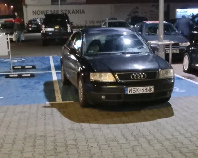 G.....o - Po czym poznać że parkuje kobieta?

Bo nie mieści się na półtora miejsca ( ...