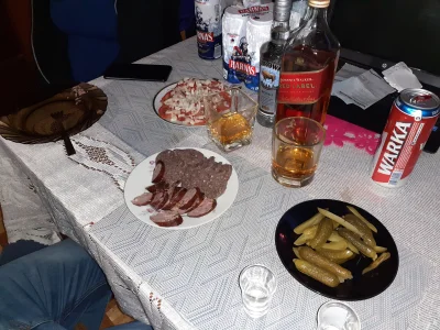 ZolniezMordoru - mi udało się zamówić alkohole i pierwszy raz piłem prawdziwe whiskey...