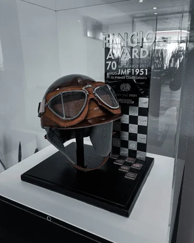 A.....7 - México GP Pole-Sitter will win JM Fangio’s helmet replica to commemorate th...