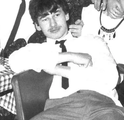 rales - Mój tata na osiemnastce swojego przyjaciela, Kuźnia Raciborska 1986 rok
SPOI...