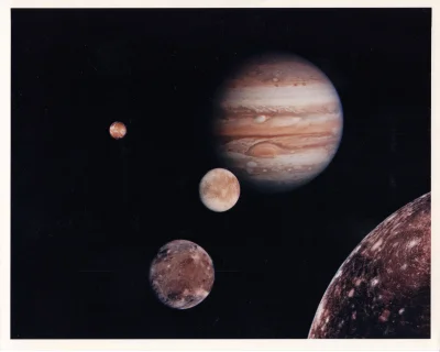 myrmekochoria - Galileuszowe księżyce Jowisza fotografia wykonana przez Voyagera 1. J...