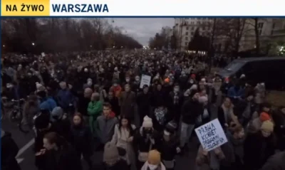 saakaszi - W Warszawie tłum ludzi.

#protest #aborcja
#neuropa #bekazprawakow #bek...