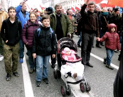 susuke15 - @MartinCh: to są sebixy? Wkurza mnie generalizowanie. Tak na przodzie jest...