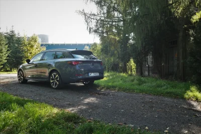 stopaotestuje - Nową Cuprą hybrydową naprawdę jeździłem już często. Ostatnio jednak t...