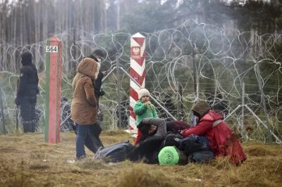 mathia963 - Rzadkie zdjęcie z granicy Polsko Portugalskiej i koczujący na niej Hiszpa...