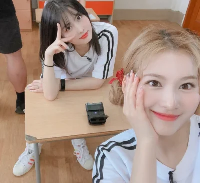 M.....m - #momo #sana #twice #japonka #koreanka #azjatki #ladnadziewczyna