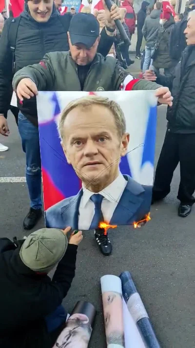 niochland - Donald Tusk - nie rządzi od 2014, a wśród "patriotów" powoduje nadal piec...