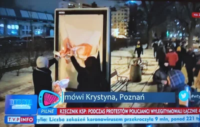 e.....4 - @Don_kiszot: 
Ktoś sobie powiesił plakat fundacji prawo do życia. Niestety...