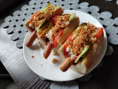 Kenpaczi - Mamo pójdziemy na hot-dogi?
Mamy hot-dogi w domu
Hot-dogi w domu:

#je...