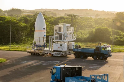 yolantarutowicz - Europejska lekka rakieta nośna Vega wyniesie trzy francuskie sateli...