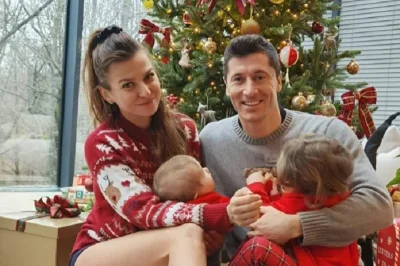 pusiarozpruwacz - Robert Lewandowski w oczekiwaniu na mecze MŚ w Katarze.

#mecz #tak...