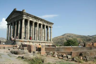 IMPERIUMROMANUM - Świątynia Mitry w Garni

Odrestaurowaną świątynię rzymską z kolum...