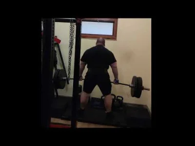 IntruderXXL - 355kg w 15cm block pull + BB rows 220kg x 8 :) Czyli kolejny rekord :D
...