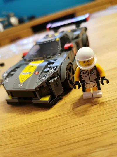 Bobokkk - #lego Jedna z Corvette zbudowana. Jak na taki mały zestaw sporo czasu zajmu...