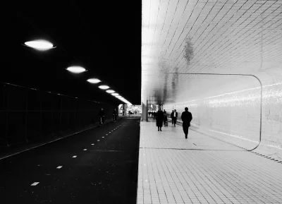Hoverion - fot. Yang Cao
Amsterdam, Cuyperspassage, 2018
#fotominimalizm - zdjęcia ...