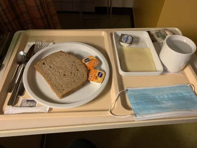 dawleb - #niemcy #sluzbazdrowia #szpital #jedzenie 
Kolacja w niemieckim szpitalu