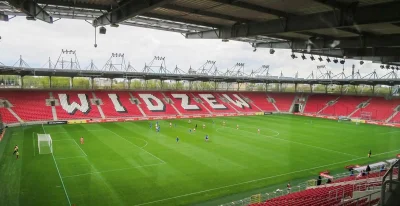 Faiko - Która trybuna na Widzewie jest dobra dla widza turysty, który chce przesiedzi...