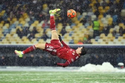 a.....1 - Gol Roberta Lewandowskiego w wygranym przez Bayern meczu z Dynamem Kijów (2...