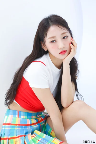 XKHYCCB2dX - #yves #loona 
#koreanka