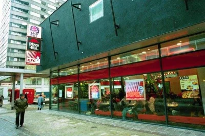 Wiggum89 - "Luty 1994 roku. Wielu nie pamięta, że kiedyś w Warszawie był fast food Ta...