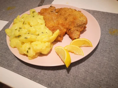 lizakoo - Shnitzel mit kartoffeln salad
#jedzzwykopem #gotujzwykopem