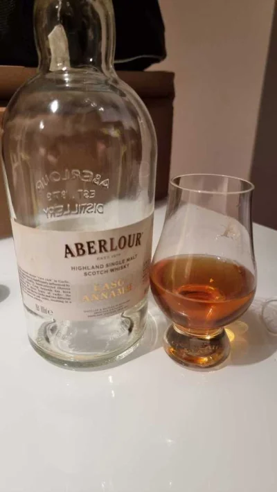 Boros - Aberlour Casg Annamh Small Batch. 
Sherry, wypalany dąb i burbon. 

Nos - ...