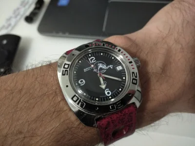 Dominik80 - @kutwa_sprytny: Hejka, dziś najbardziej irytujący zegarek w kolekcji (dat...