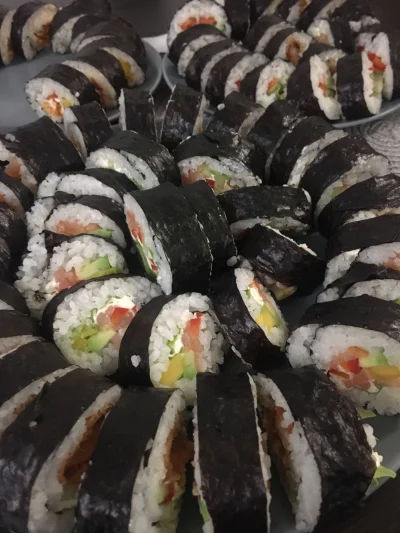 KolegaPatryk - Pierwsze #sushi robione własnoręcznie ( ͡° ͜ʖ ͡°) wszystko poszło ok p...
