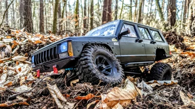 KLIFord - @mapache Cherokee już dawno nie ma. Teraz buda z Jeep Commanche ;-) Jedynie...