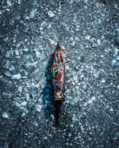 wariat_zwariowany - gdzieś na wodach Grenlandii 

autor
#fotografia #estetyczneobr...
