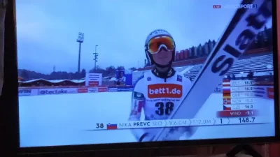 jedlin12 - Więcej ich matka nie miała?
#skoki #sport