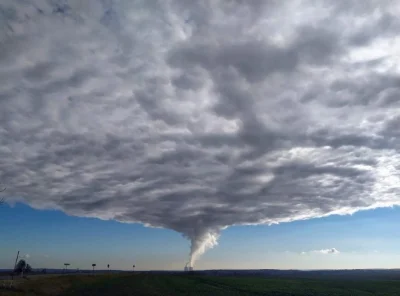 FOTA4Climate - Niestety jest to dym. Jak rozpalają mazutem to jest czarny. Czysta par...