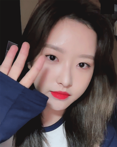 XKHYCCB2dX - #oliviahye #loona
#koreanka #gif