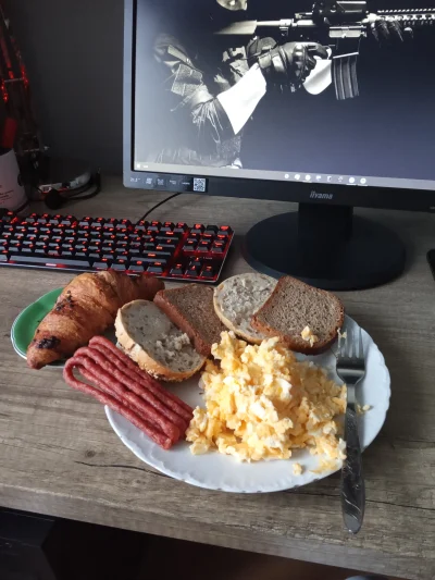 jeshcze_jak - Zrobiłem jajecznicę i była dobra
#foodporn #gotujzwykopem #chwalesie