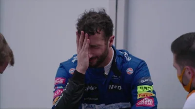 ZmutowanaFrytkownica - Jesteś sobie Daniel Ricciardo na P12. Wyjeżdża SC i masz szans...