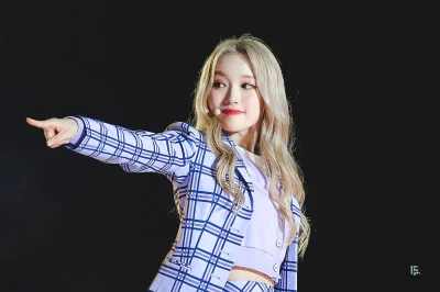 XKHYCCB2dX - #gowon #loona 
#koreanka