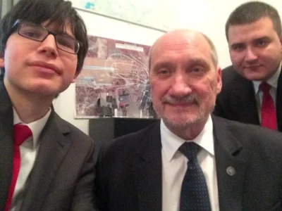 nobrainer - @nicnievmim: Macierewicz potwierdza