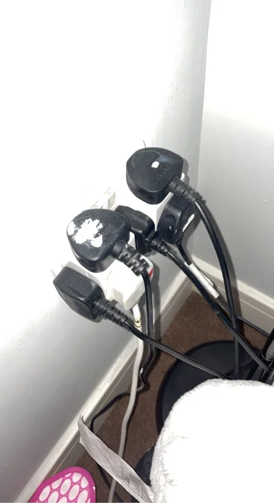 g.....r - czy jest to bezpieczne 
pozdro
#elektronika #elektryka #bezpieczenstwo #pyt...