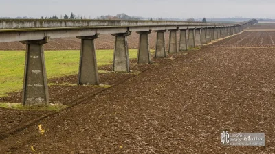 tank_driver - Cześć toru nadal stoi, autostrada przecina go na pół w poprzek. Google ...